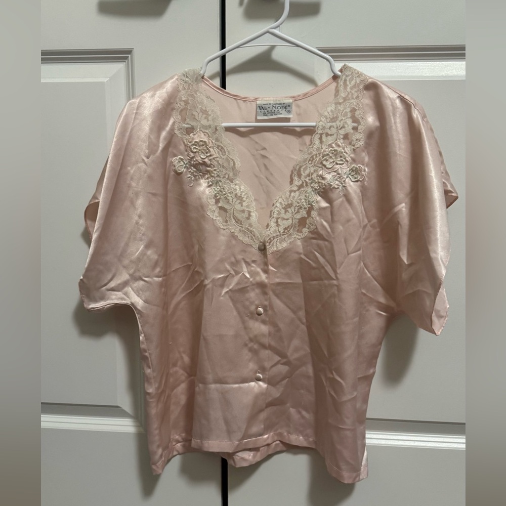 Val Mode vintage night top